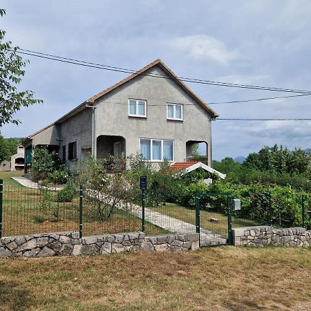 Apartman Lana Kijevo Bagian luar foto
