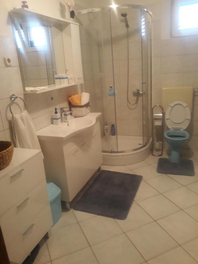 Apartman Lana Kijevo Bagian luar foto